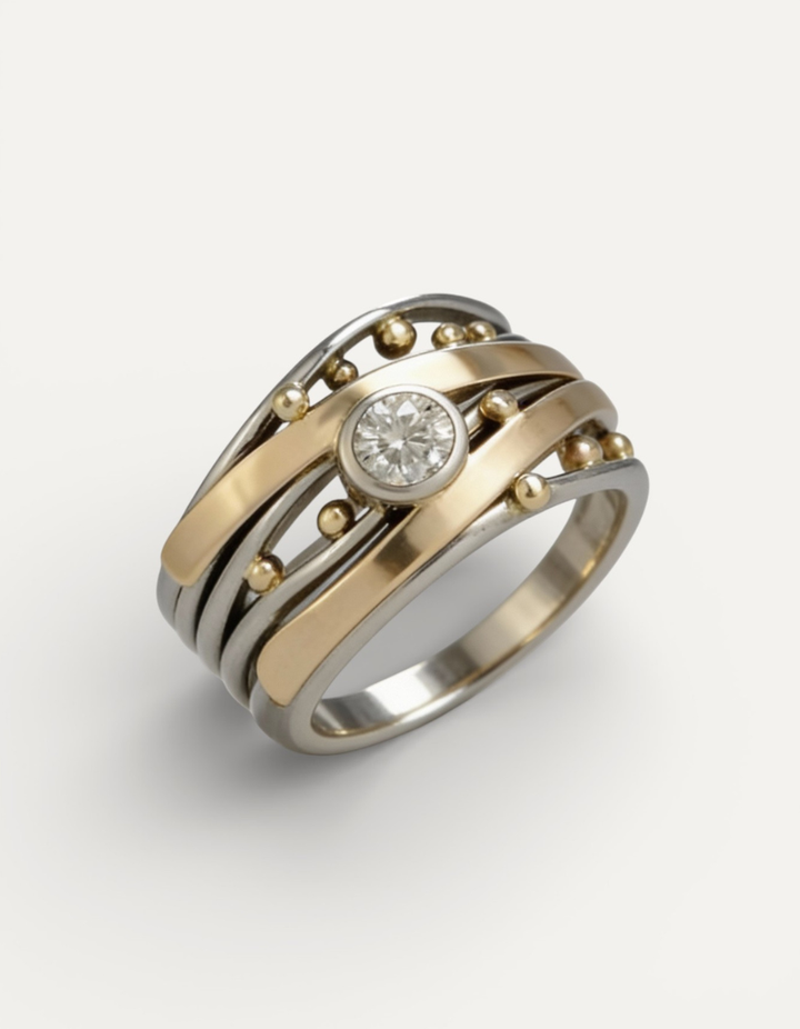 Vintage Gold Cubic Zirconia Inlay Ring