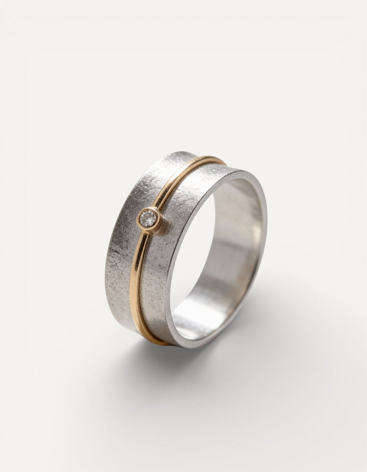 Vintage Silver Cubic Zirconia and Gold Thread Ring