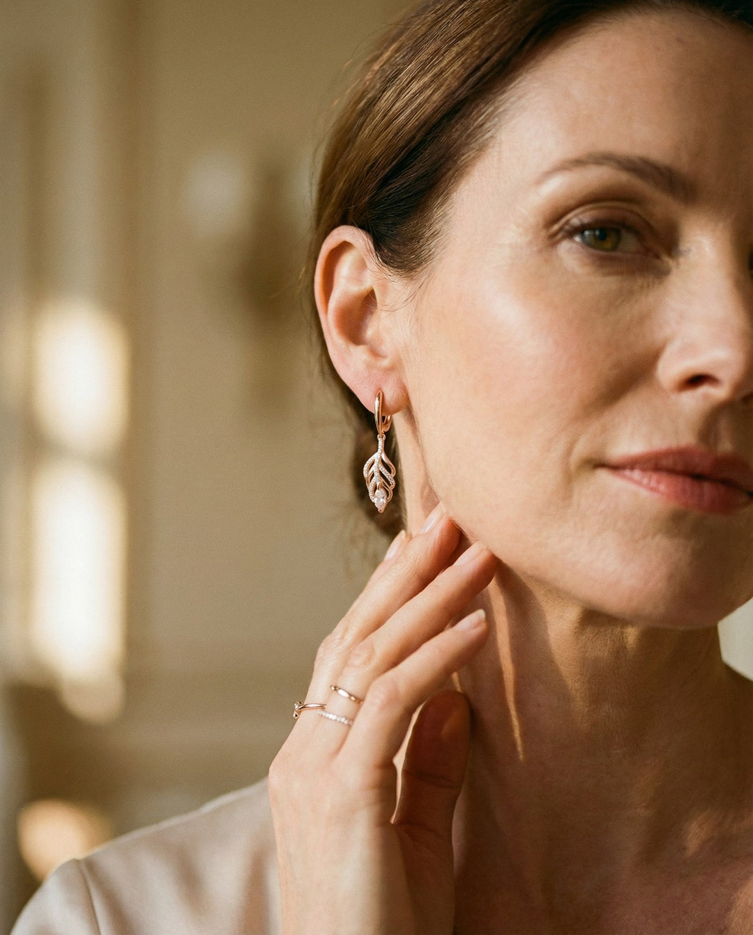 Elegant Sparkling Leaf Earrings