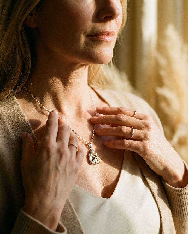 Hug Pendant Necklace