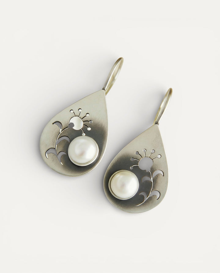 Vintage Drop Earrings with Flower and Pearl