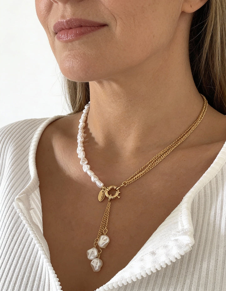 Elegant Pearl Pendant Necklace