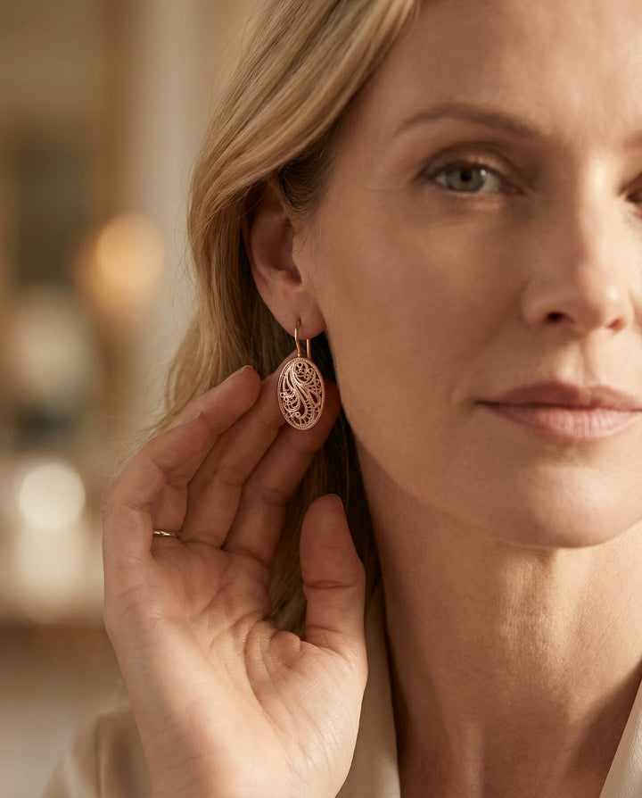 Elegant Sparkling Gold Earrings