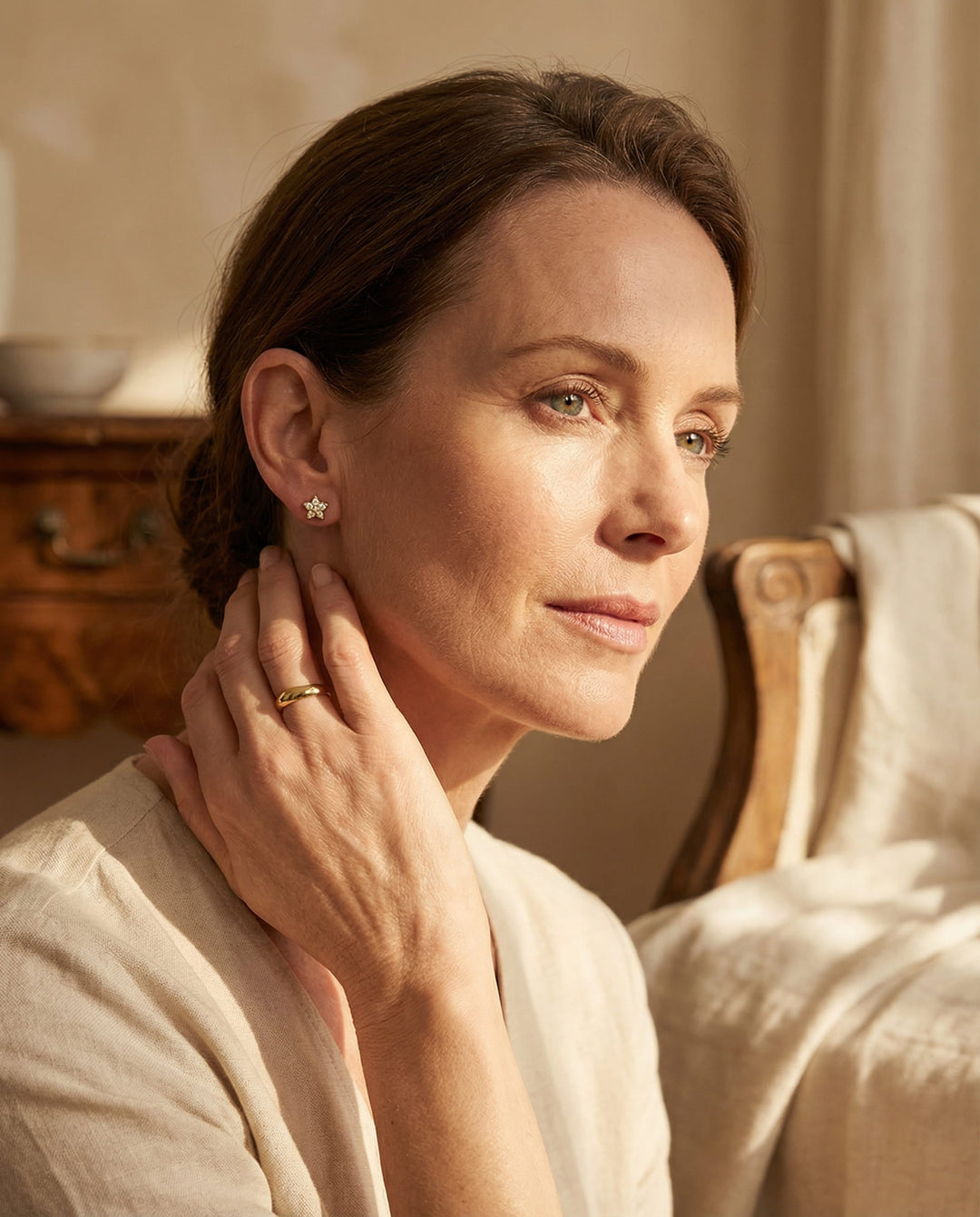Stud Earrings with Delicate Flower
