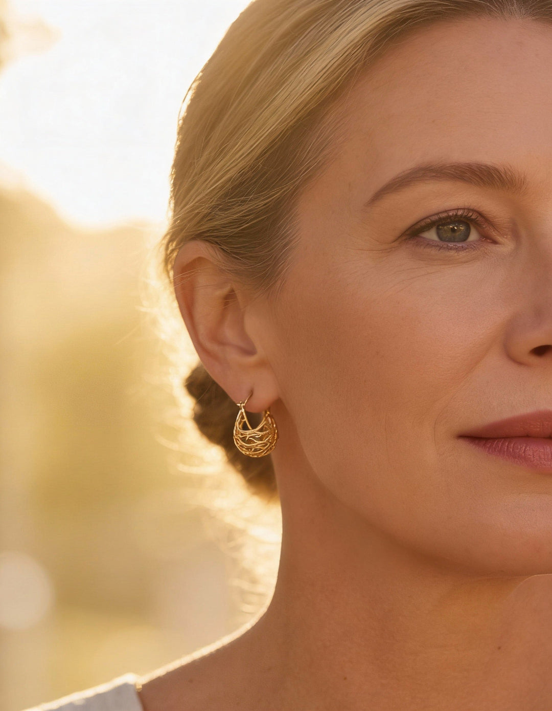 Vintage Gold Hollow Teardrop Earrings